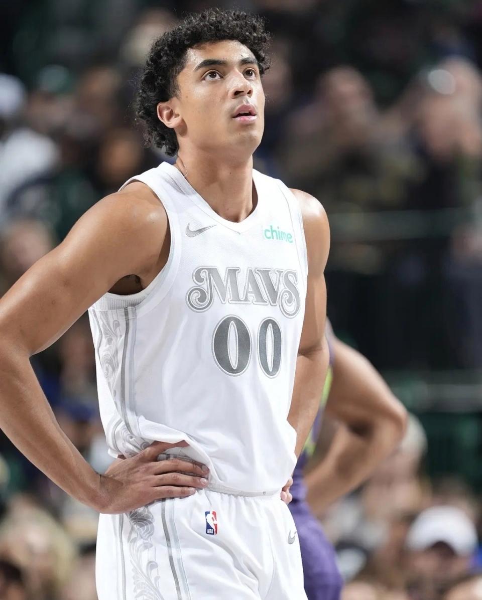 开云登录入口-浓眉哥新星持续失利表现突出，中国队前途光明！比赛高潮迭起-开云登录入口